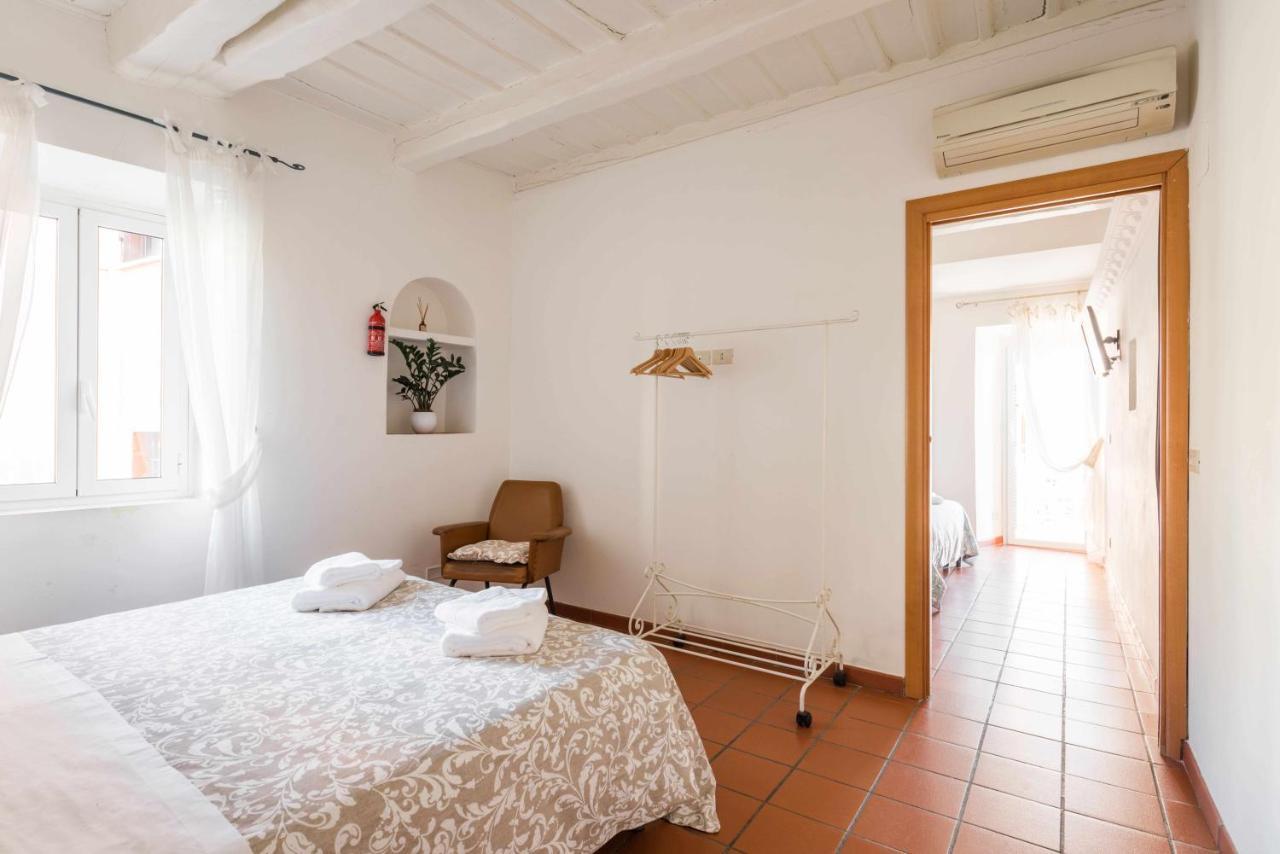 Little Medieval House Nettuno Exterior photo