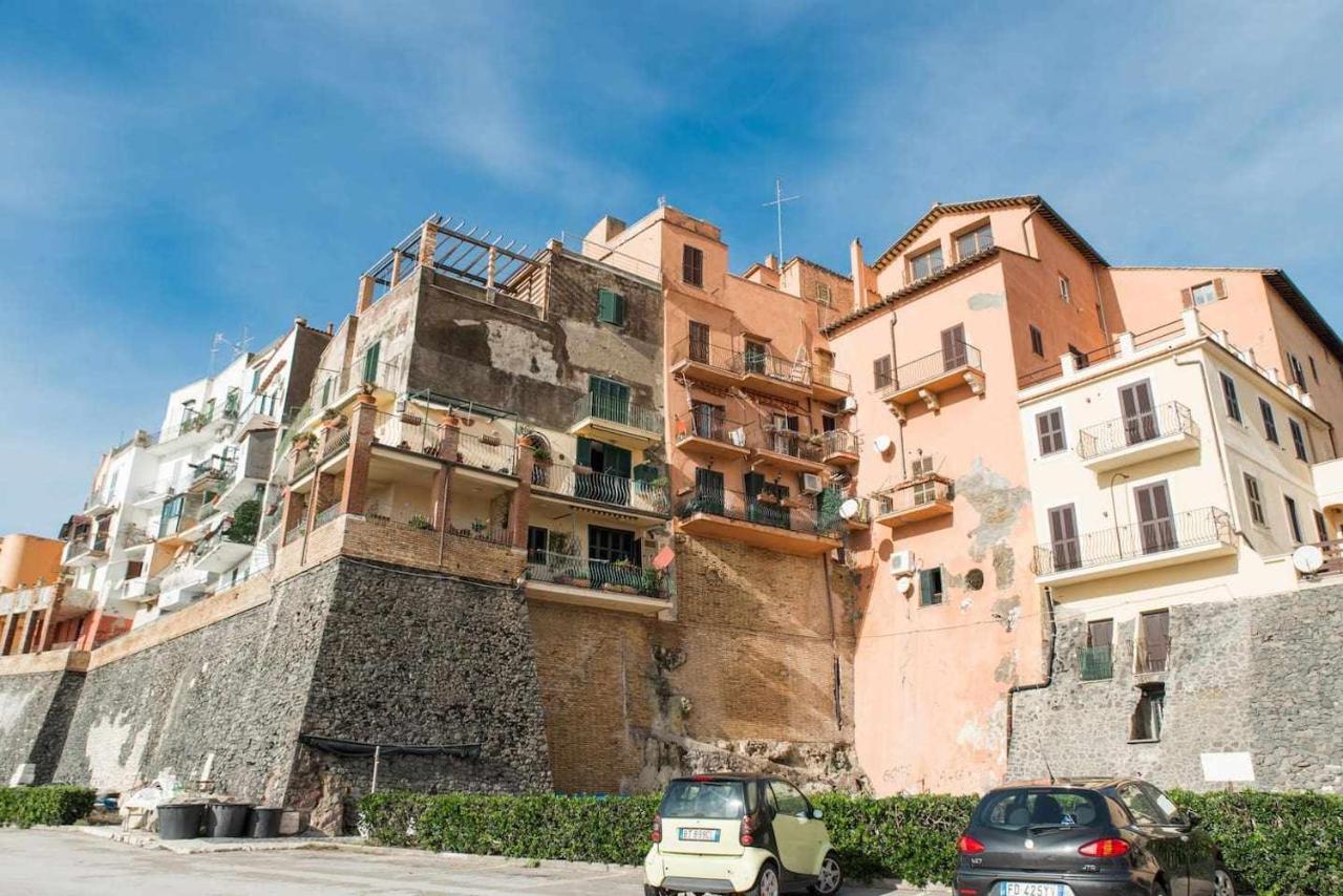 Little Medieval House Nettuno Exterior photo